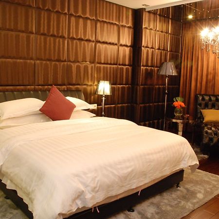 Golden City Hotel 포산 시 외부 사진