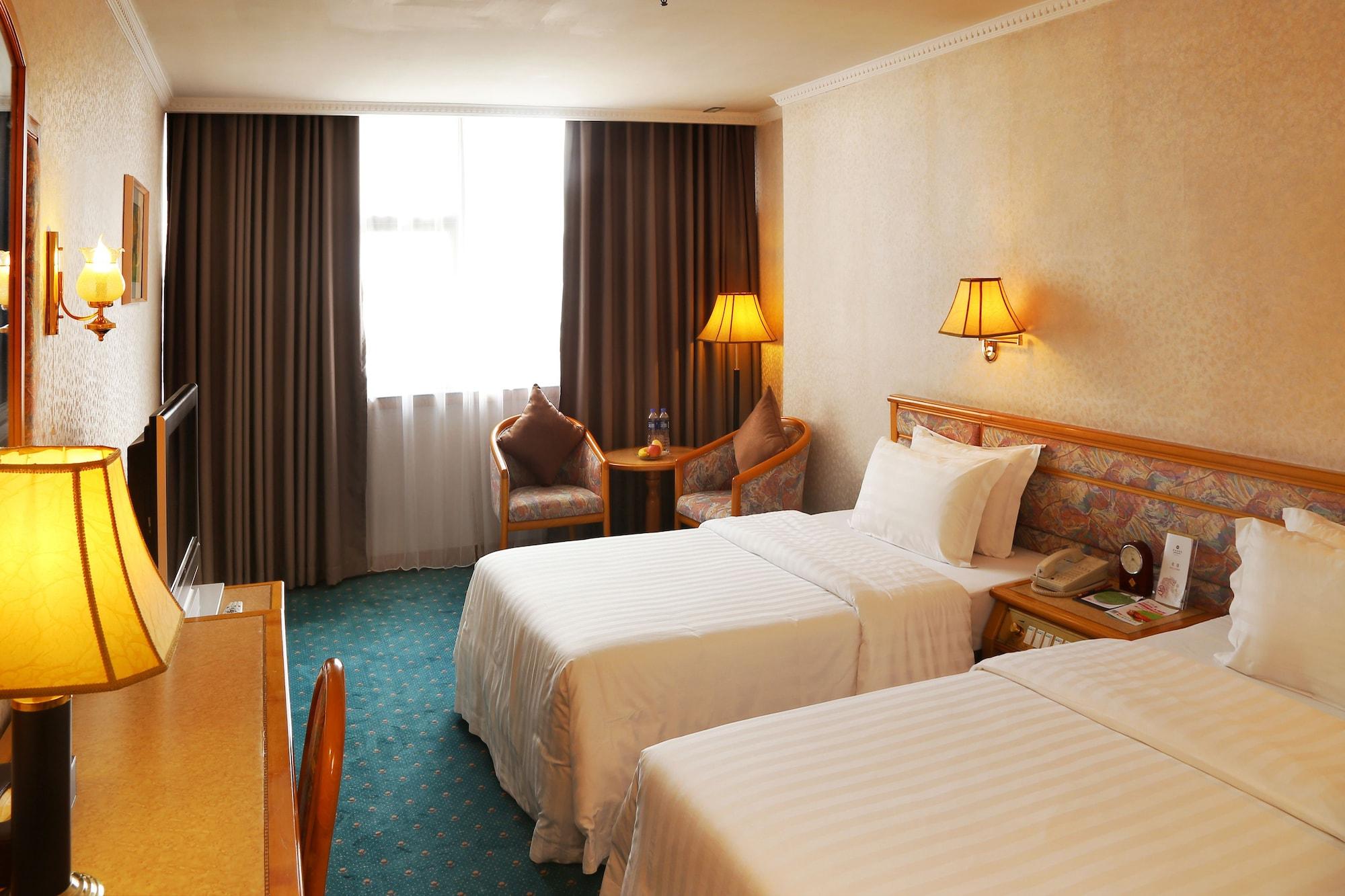 Golden City Hotel 포산 시 외부 사진