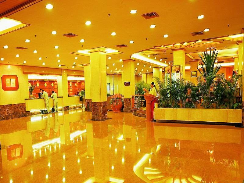 Golden City Hotel 포산 시 외부 사진