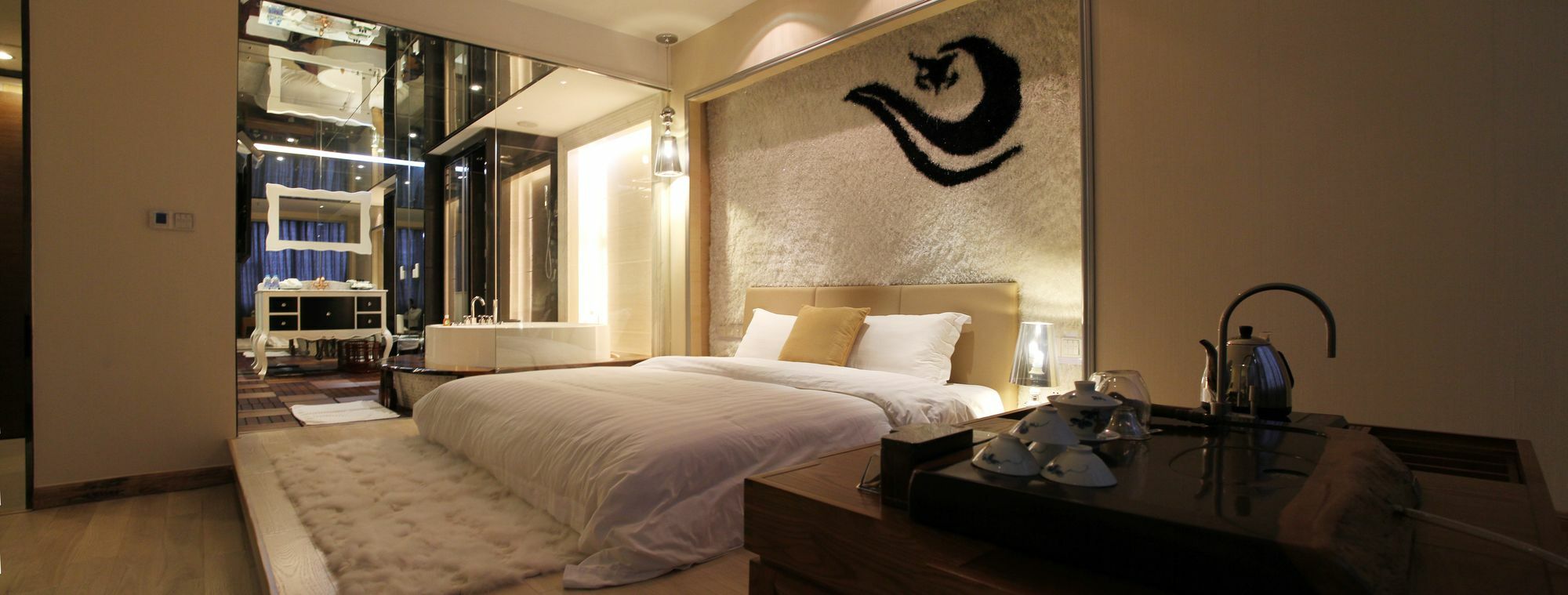 Golden City Hotel 포산 시 외부 사진